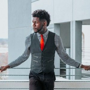 Meet your Posher, Larrie